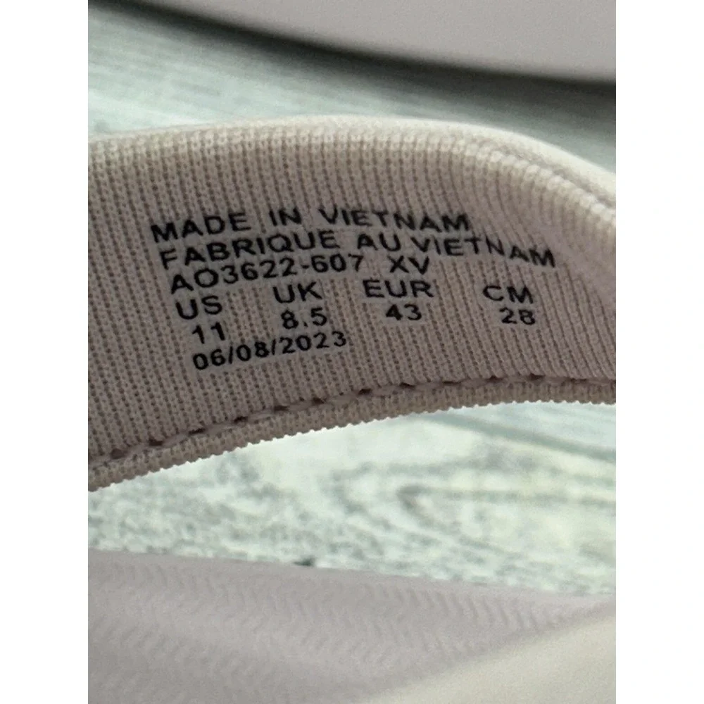 Nike Bella Kai Pink Sandals Womens Size 11 Cushion Comfort AO3622-607 Flip Flops
